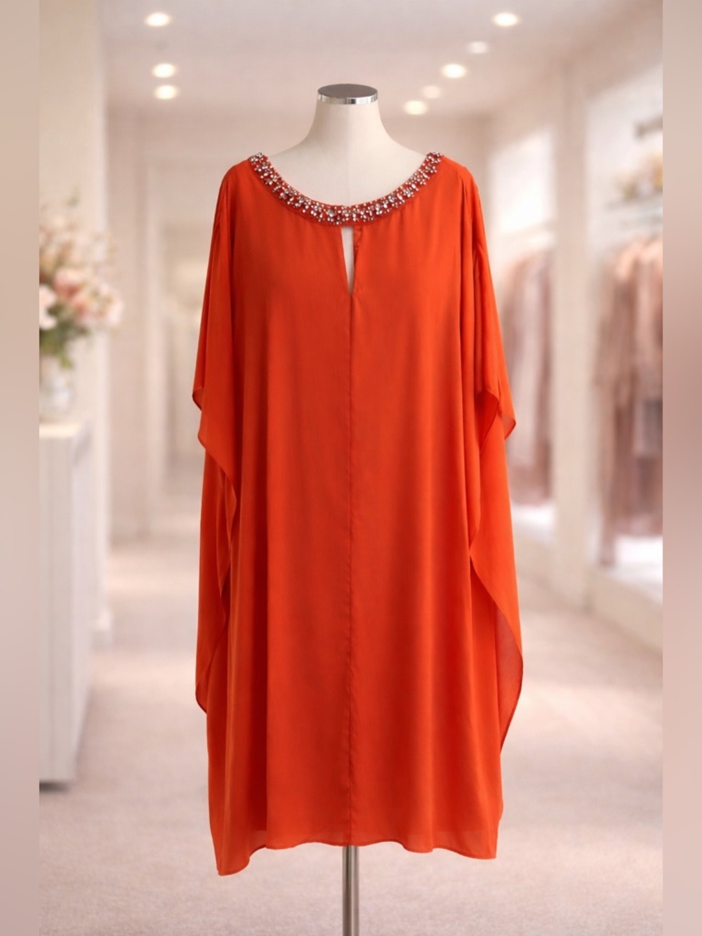 Vince Camuto Embellished Shift Dress – Size 16W